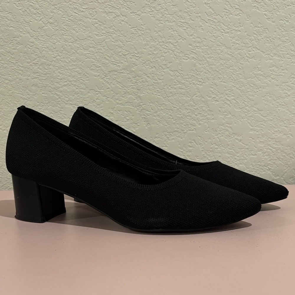 Dream Pairs Black Pointy Toe Heel